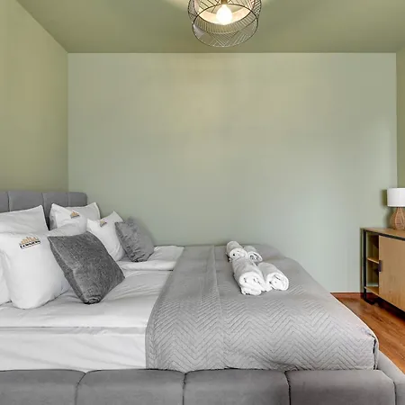 Park By Downtown Lägenhet